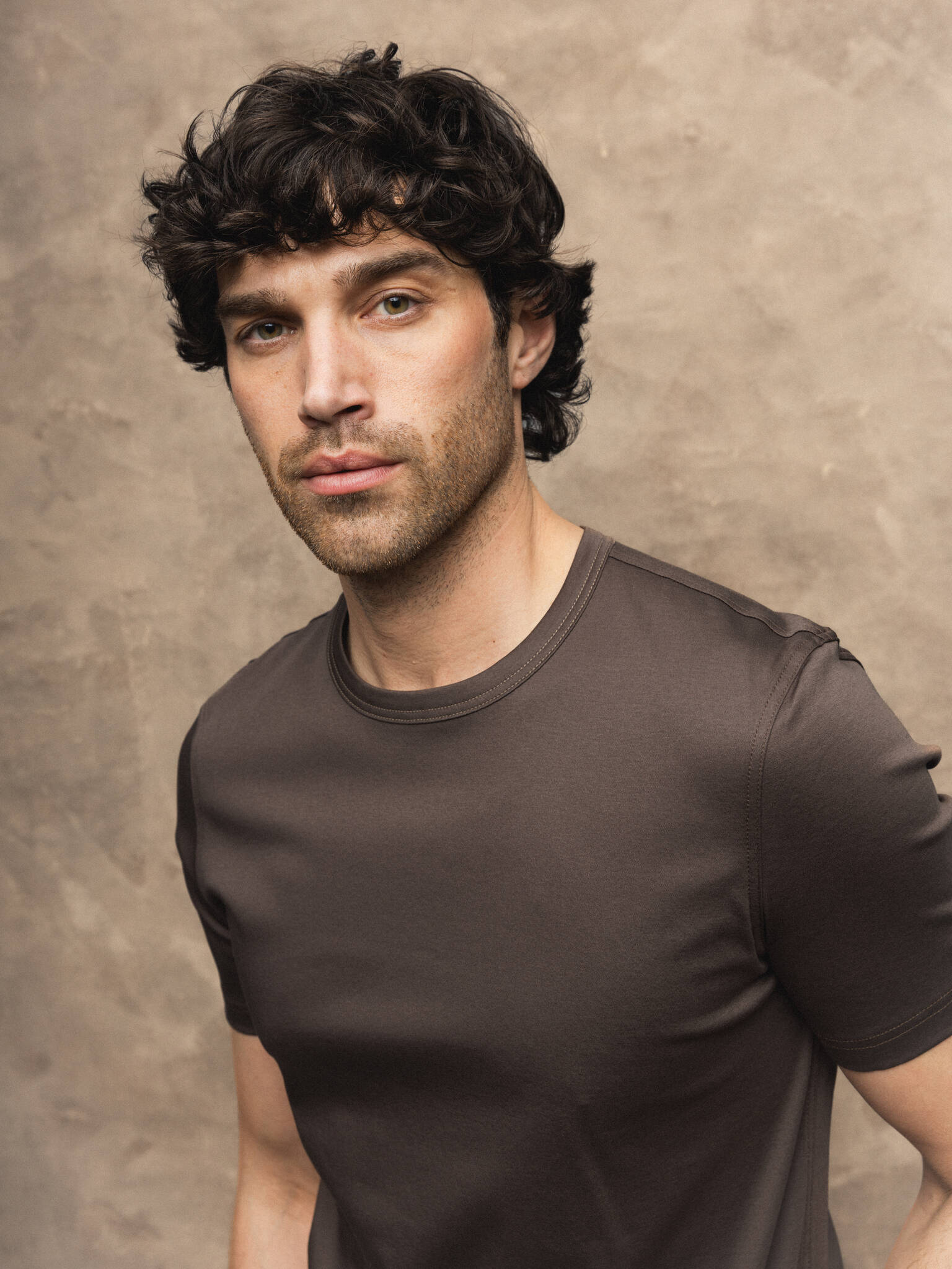Modelshot / Chocolate Brown / Detail